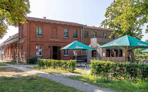 Landhaus Kastanie mit Biergarten, Foto: Martin Wittchen, Lizenz: Martin Witschen
