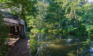Bootshaus am Barfusspark Burg, Foto: Steven  Schwerdtner, Lizenz: Barfusspark Burg