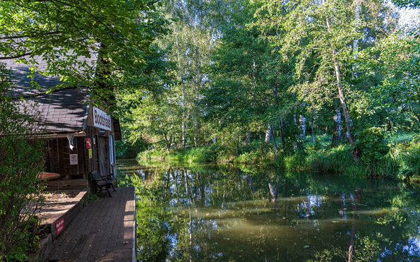 Bootshaus am Barfusspark Burg, Foto: Steven  Schwerdtner, Lizenz: Barfusspark Burg