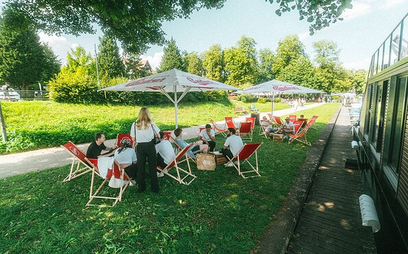 Beluga - Die schwimmende Bar - floating bar, Foto: Hausboot-Events Marc Matting &amp; Lucas Hoffmann GbR