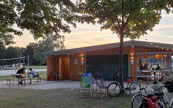 Hubertus Beach beach bar, Foto: Touristinformation Senftenberg, Lizenz: Touristinformation Senftenberg