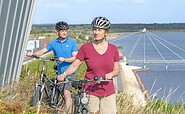 Radlerpause an der Viktoriahöhe am Großräschener See, Foto: Nada Quenzel, Lizenz: Tourismusverband Lausitzer Seenland e.V.