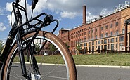 Fahrrad vor der Energiefabrik Knappenrode, Foto: Uwe Schulz, Lizenz: Energiefabrik Knappenrode