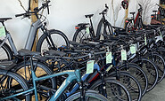 Innenansicht eBike Shop, Foto: Jennifer Schostag