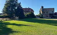 Blick auf Villa &amp; Remise