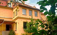 Villa Außenansicht Detail, Foto: Carolin Janda