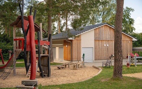 Dorfgemeinschaftshaus Birkenhöhe, Foto: Michél Schmidt, Lizenz: BeSt Bernauer Stadtmarketing GmbH