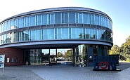 Hennigsdorf Town Hall as the starting point, Foto: Jörg Bartz, Lizenz: TV Brandenburgische Seenplatte