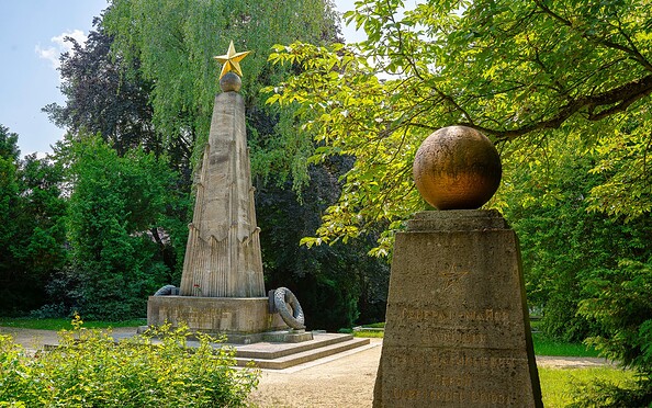 Sowjetischer Ehrenfriedhof Bernau , Foto: Michél Schmidt, Lizenz: BeSt Bernauer Stadtmarketing GmbH
