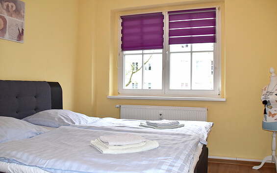 Schlafzimmer mit Doppelbett, Foto: Kerstin Geilich, Lizenz: MuT