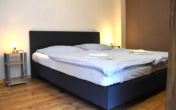 Schlafzimmer/Doppelbett, Foto: Kerstin Geilich, Lizenz: MuT