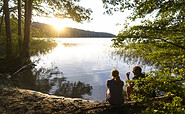 Spaziergänger am Roofensee, Foto: Wolfgang Ehn, Lizenz: TMB Tourismus-Marketing Brandenburg GmbH