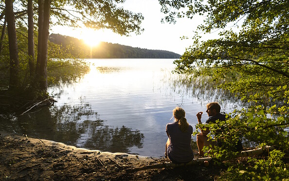 Spaziergänger am Roofensee, Foto: Wolfgang Ehn, Lizenz: TMB Tourismus-Marketing Brandenburg GmbH