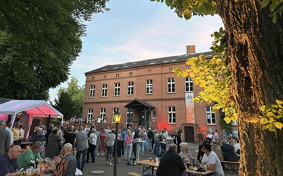 View of the courtyard of the ARCHE in summer, Foto: Stephen Ruebsam