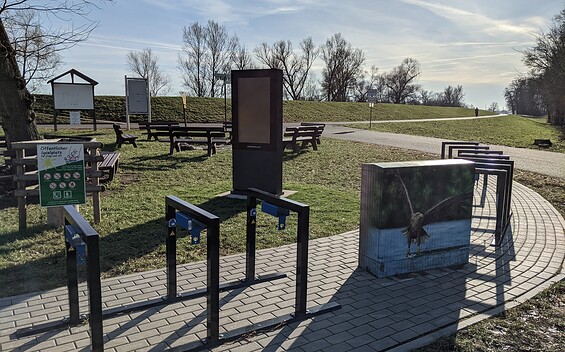 E-Bike - charging station at Aurith, Foto: RGV Schlaube Oderland e. V.