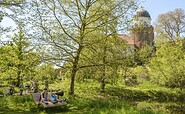 Ruhe und Idylle im Burgpark Lenzen, Foto: Dieter Damschen, Lizenz: Tourismusverband Prignitz e.V.