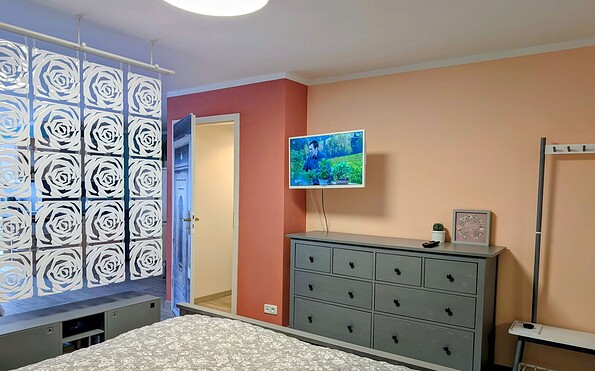 Sleeping area with television, Foto: Doreen Lachmann, Lizenz: Studio "aHoy"