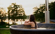Hot Tub an der Lodge am See, Foto: Noel Richter, Lizenz: Tourismusverband Prignitz
