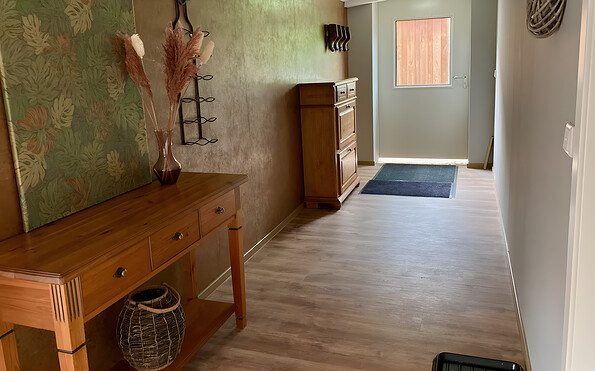 Photo, INSIDE, OUTSIDE