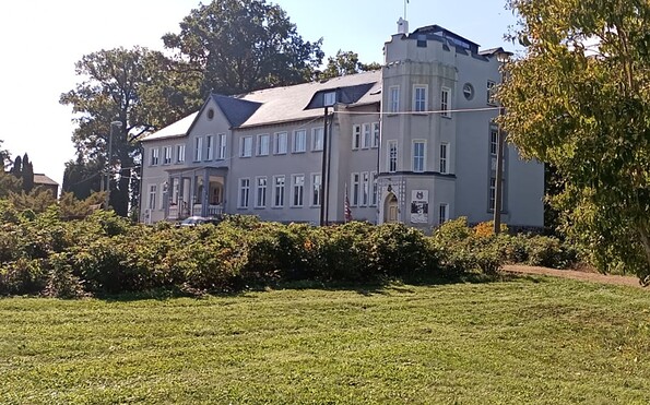 Klein Loitz Castle, Foto: Ariane Rykov, Lizenz: KULTURSCHLOSS LAUSITZ - Institut Romy Schneider Archiv &amp; Museum e.V.