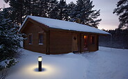 Winteransicht Blockhütte, Foto: Volker Sommerfeld , Lizenz: Mittelelbe Tourismus GmbH