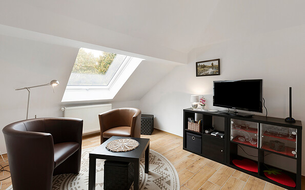 Photo, INSIDE, OUTSIDE