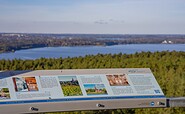 Umfeldtafeln auf dem Wietkiekenbergturm, Foto: Martin Karnbach, Lizenz: Gemeinde Schwielowsee