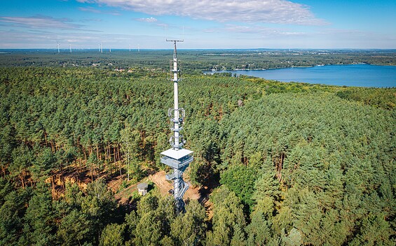Die Aussichtsplattform auf dem Wietkiekenberg, Foto: Martin Karnbach, Lizenz: Gemeinde Schwielowsee
