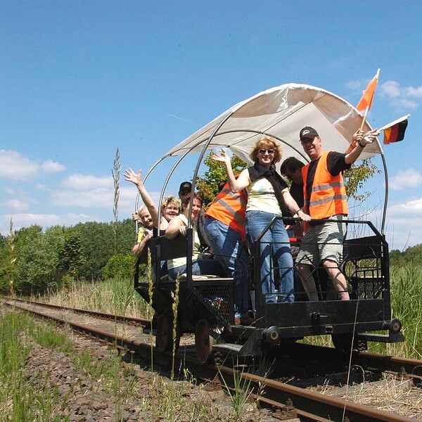 Fahrradrdraisine auf der Strecke Zossen-Jüterbog, Foto: Foto: ERLEBNISBAHN