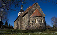 Abstecher zur Feldsteinkirche Borne, Foto: Bansen-Wittig