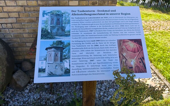 Infotafel zum Taubenturm, Foto: Moritz Weiland, Lizenz: Seenland Oder-Spree