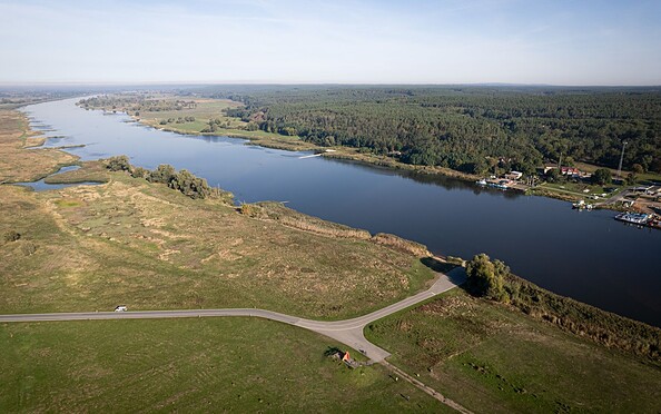 Cycle path along the Oder, Foto: Christoph Creutzburg, Lizenz: Seenland Oder-Spree