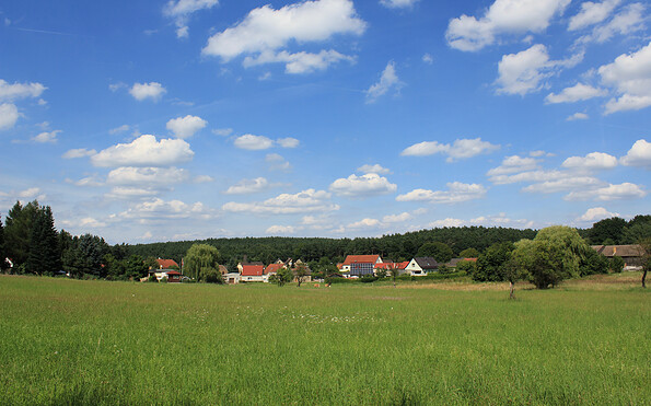 Blick auf das Dorf Neuehütten, Foto: Bansen-Wittig