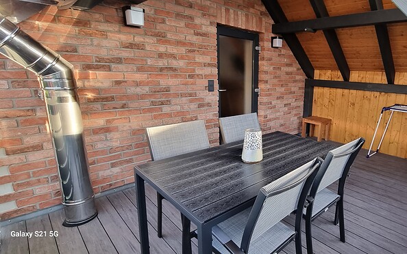 Balkonterrasse überdacht, Foto: Alexander Mendiburu