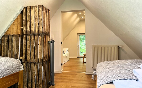 Blick ins angrenzende Zimmer , Foto: Ulrike Haselbauer, Lizenz: Tourismusverband Lausitzer Seenland e.V.