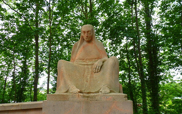 Ehrenmal von Walther Preik, Foto: Waren (Müritz)-Information
