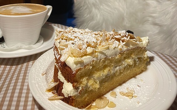 Kuchen im Café Holzappel, Foto: Constanze Mikeska