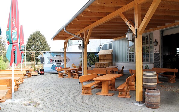 Beer garden at Speicher No. 1, Foto: Michael Rimpler, Lizenz: Grande Automaten Lausitz GmbH &amp; Co. KG