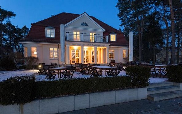 Abendstimmung, Restaurant im Theater am See, Foto: Yorck Maecke, Lizenz: TMB-Fotoarchiv