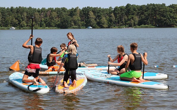 Mit SUPs auf dem See, Foto: Susanne Töpfer, Lizenz: Kurzzeithelden