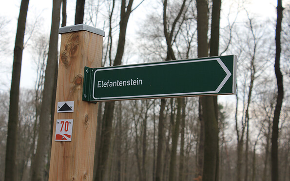 Hinweis zum Elefantenstein, Foto: Bansen-Wittig