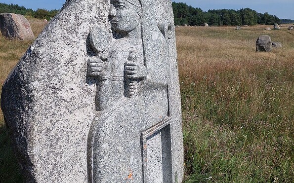 Henzendorf Findlingspark , Foto: Besucherinformation Amt Neuzelle, Lizenz: Besucherinformation Amt Neuzelle