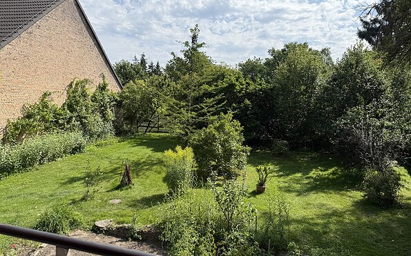 Ferienwohnung Jakobshagen, Blick in den Garten vom Balkon, Foto: Alena Lampe, Lizenz: TMU GmbH