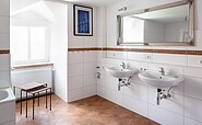 Apartment 'Gartenblick', bathroom, Foto: Daisy Gräfin von Arnim, Lizenz: Daisy Gräfin von Arnim