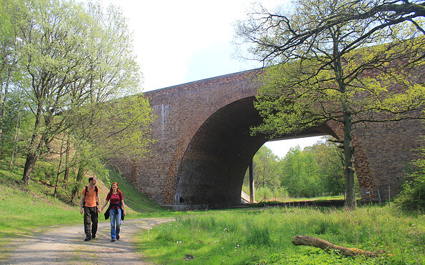 Wandern durch die Millionenbrücke, Foto: Bansen-Wittig