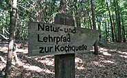 Hinweisschild des Natur- und Lehrpfads, Foto: Jannika Olesch, Lizenz: Brandenburgische Seenplatte GmbH