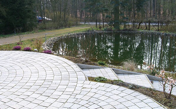 Guest house "Im Forsthaus", terrace and pond, Foto: Anja Beutel