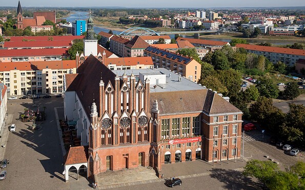 Blick von St. Marienkirche auf Frankfurt, Oder und Rathaus, , Foto: Florian Läufer, Lizenz: Seenland Oder-Spree