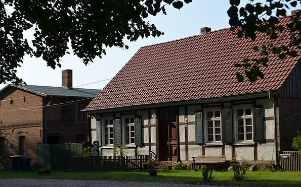 Straßenseite, Foto: Christine Jahn-Klieme