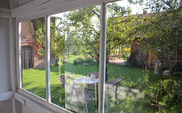 View into the garden, Foto: Christine Jahn-Klieme